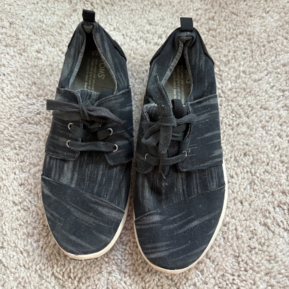 TOMS Women's Black Gray Canvas Lace Up Casual Shoes‎ Sneakers Size W7.5